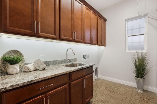 1011 C De Baca Lane, Bernalillo, NM 87004