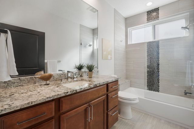 1011 C De Baca Lane, Bernalillo, NM 87004