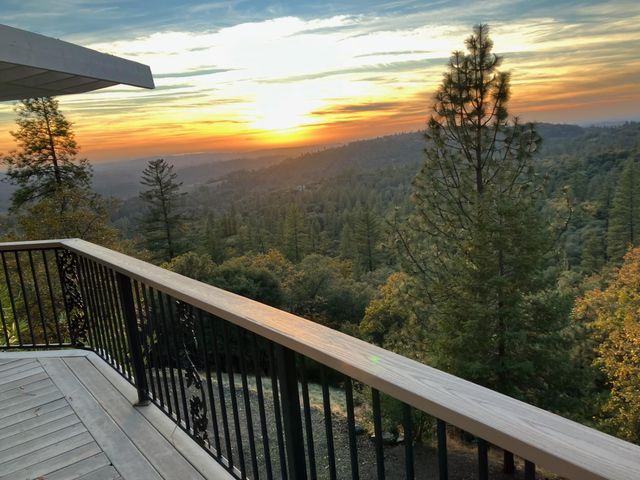 13331 Valley Vista Ct, Pine Grove, CA 95665