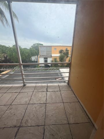 5950 NW 29th Pl 109, Sunrise, FL 33313