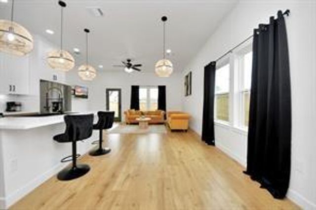 4010 Dreyfus Street, Houston, TX 77021