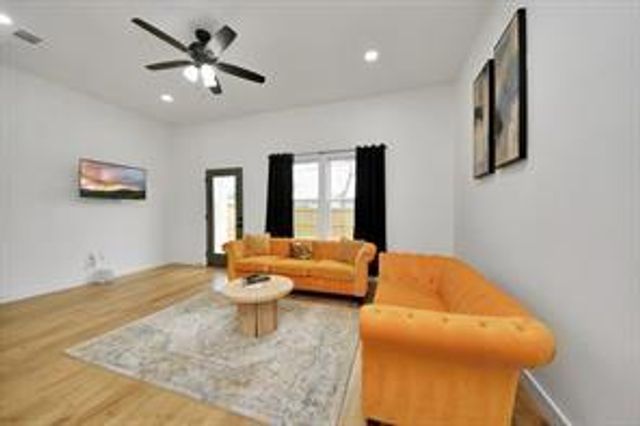 4010 Dreyfus Street, Houston, TX 77021