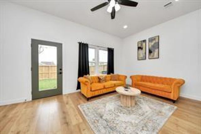 4010 Dreyfus Street, Houston, TX 77021