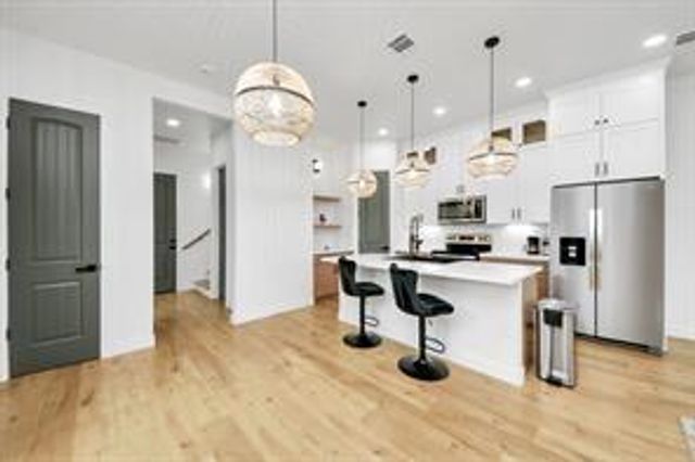 4010 Dreyfus Street, Houston, TX 77021