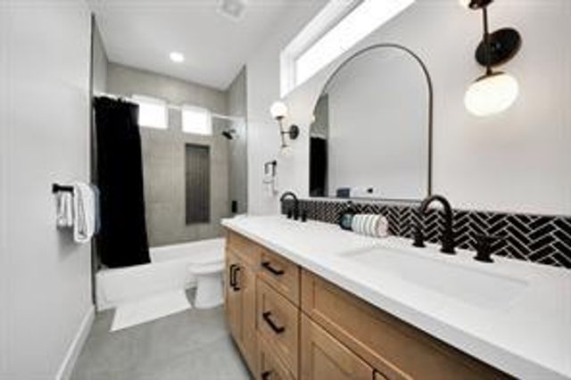4010 Dreyfus Street, Houston, TX 77021