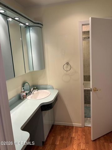131 Amberly Drive J, Manalapan, NJ 07726