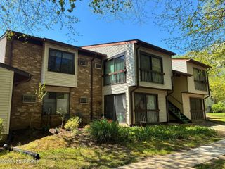 131 Amberly Drive J, Manalapan, NJ 07726