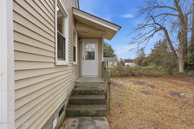 201 Harrell Street, Elizabeth City, NC 27909