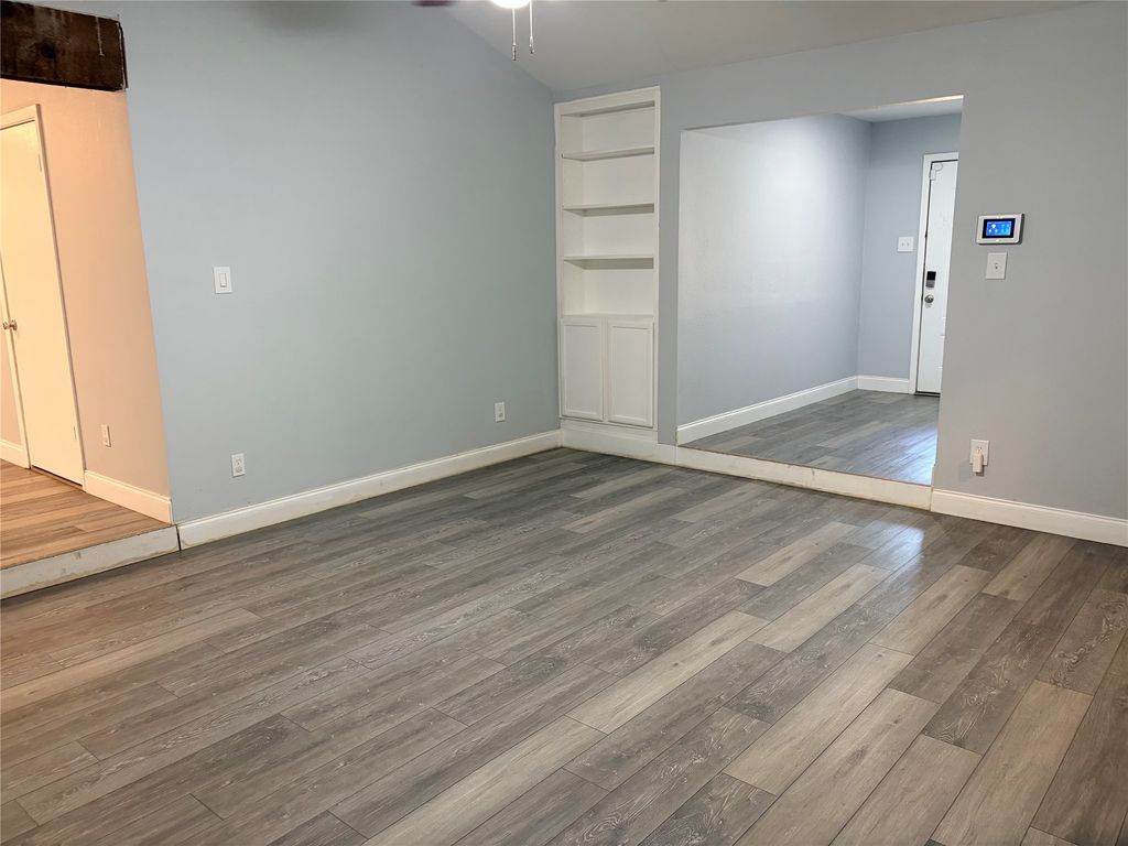 1025 Fox River Lane, Fort Worth, TX 76120 — photo 4
