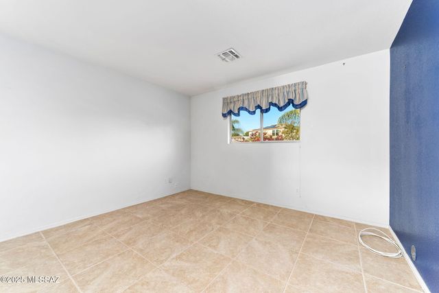 2596 W Calle Senor Roberto, Tucson, AZ 85741