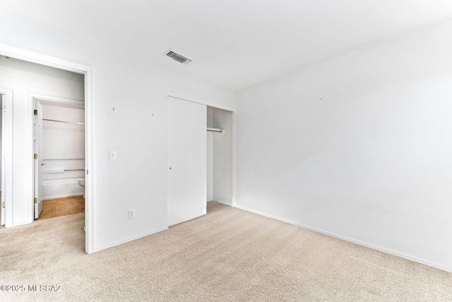 2596 W Calle Senor Roberto, Tucson, AZ 85741