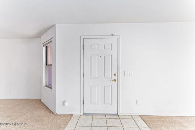 2596 W Calle Senor Roberto, Tucson, AZ 85741