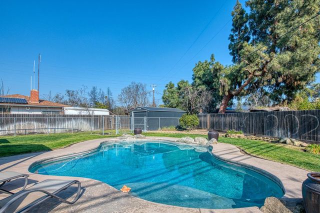 3606 N Callisch Street, Fresno, CA 93726