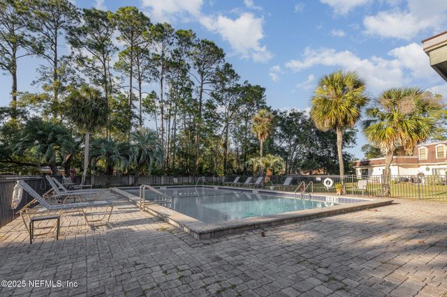 9252 SAN JOSE Boulevard 2202, Jacksonville, FL 32257