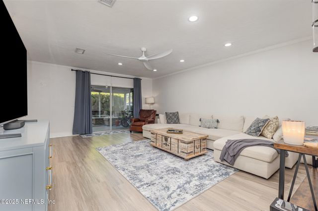 9252 SAN JOSE Boulevard 2202, Jacksonville, FL 32257