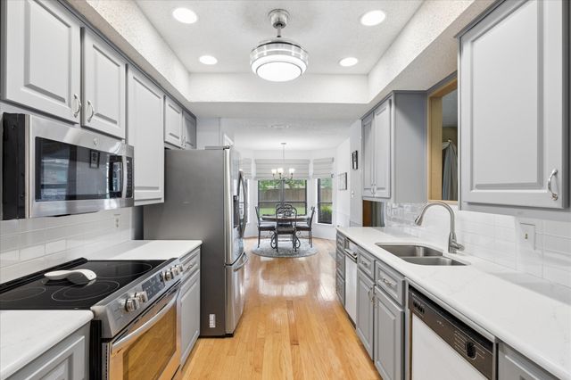 1401 Clover Hill Road, Mansfield, TX 76063
