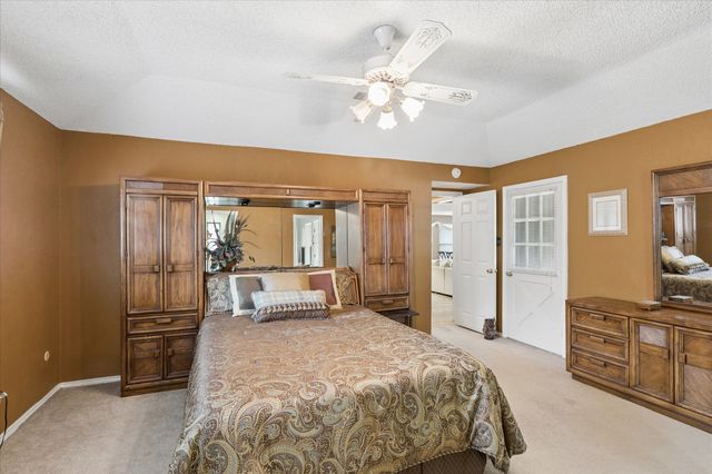 1401 Clover Hill Road, Mansfield, TX 76063