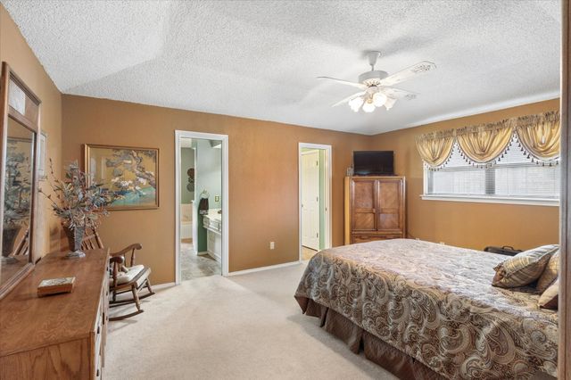 1401 Clover Hill Road, Mansfield, TX 76063