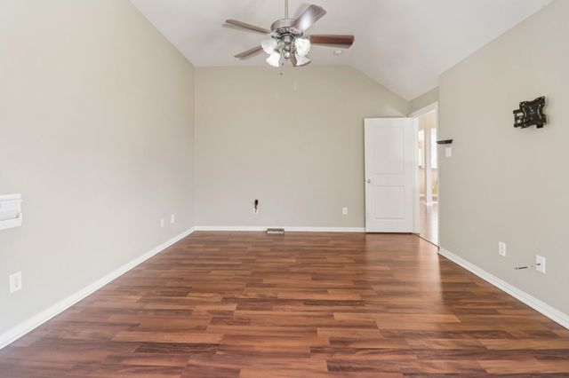 910 Busby Drive, Cedar Hill, TX 75104