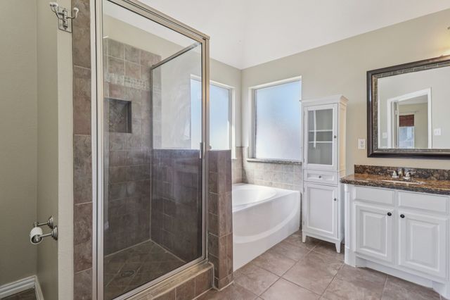 910 Busby Drive, Cedar Hill, TX 75104