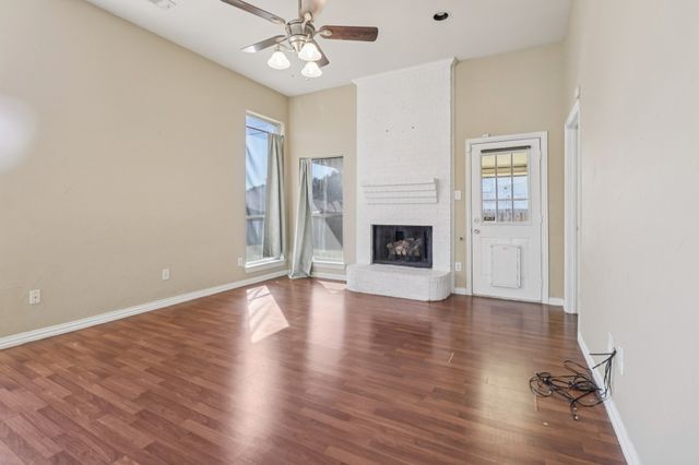 910 Busby Drive, Cedar Hill, TX 75104