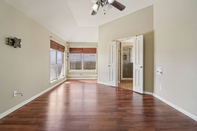 910 Busby Drive, Cedar Hill, TX 75104