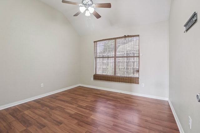 910 Busby Drive, Cedar Hill, TX 75104