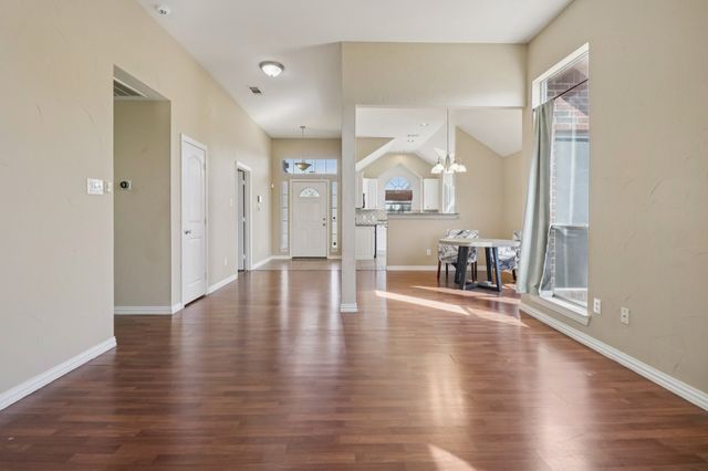 910 Busby Drive, Cedar Hill, TX 75104