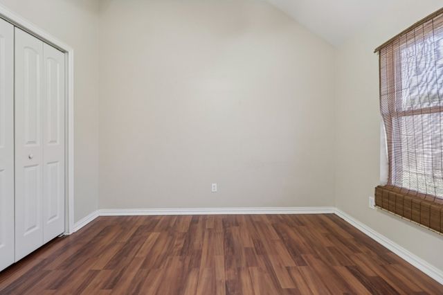 910 Busby Drive, Cedar Hill, TX 75104