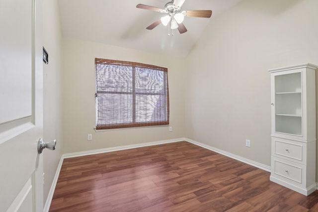 910 Busby Drive, Cedar Hill, TX 75104