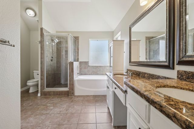 910 Busby Drive, Cedar Hill, TX 75104