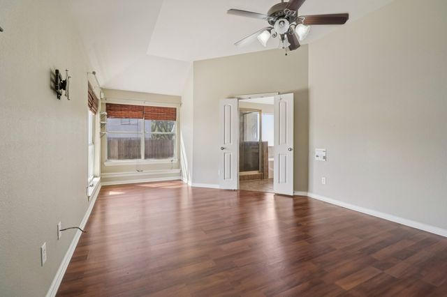 910 Busby Drive, Cedar Hill, TX 75104