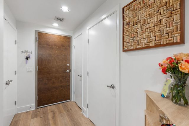 300 Bowie ST 1006, Austin, TX 78703