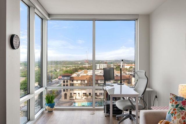 300 Bowie ST 1006, Austin, TX 78703