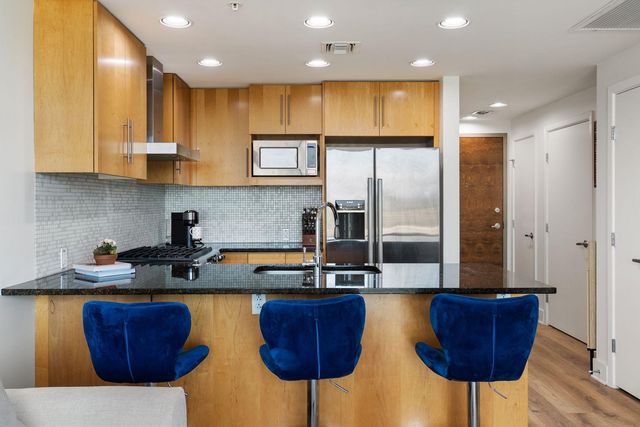 300 Bowie ST 1006, Austin, TX 78703