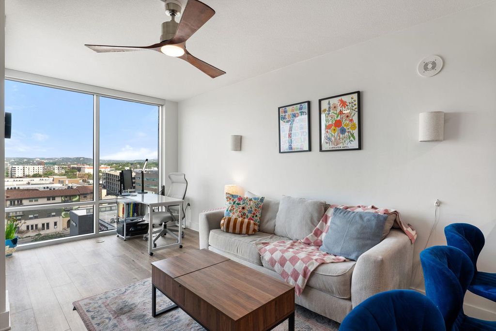 300 Bowie ST 1006, Austin, TX 78703