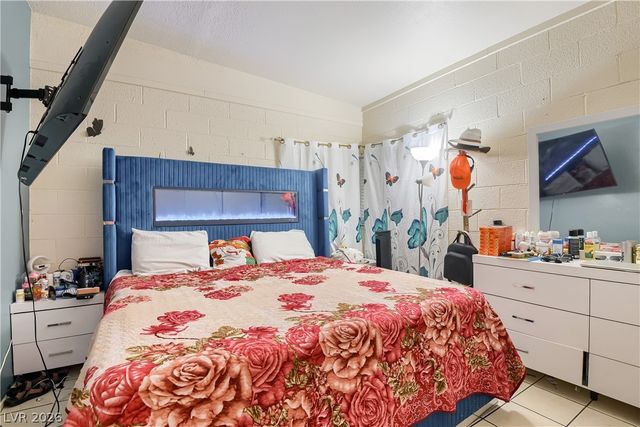 2409 Maroney Avenue, Las Vegas, NV 89104