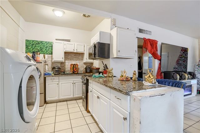 2409 Maroney Avenue, Las Vegas, NV 89104