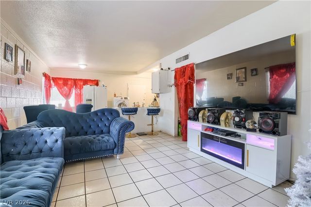 2409 Maroney Avenue, Las Vegas, NV 89104