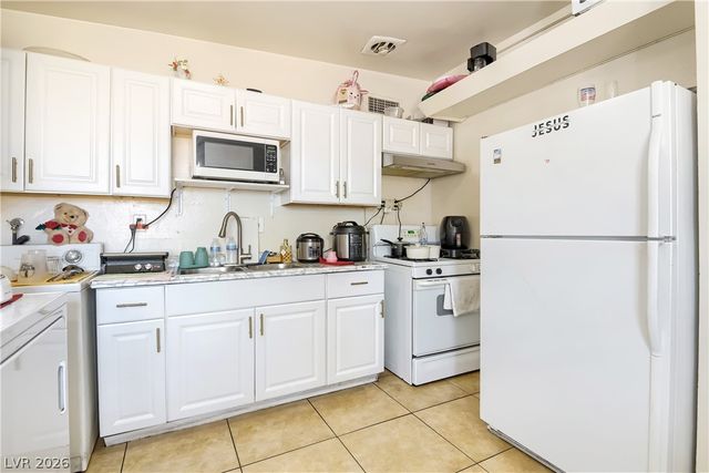2409 Maroney Avenue, Las Vegas, NV 89104
