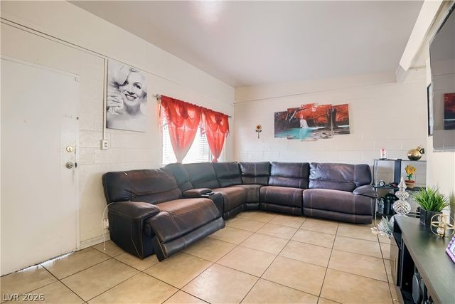 2409 Maroney Avenue, Las Vegas, NV 89104