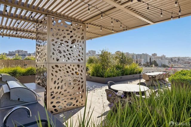 2525 Van Ness Avenue 303, San Francisco, CA 94109