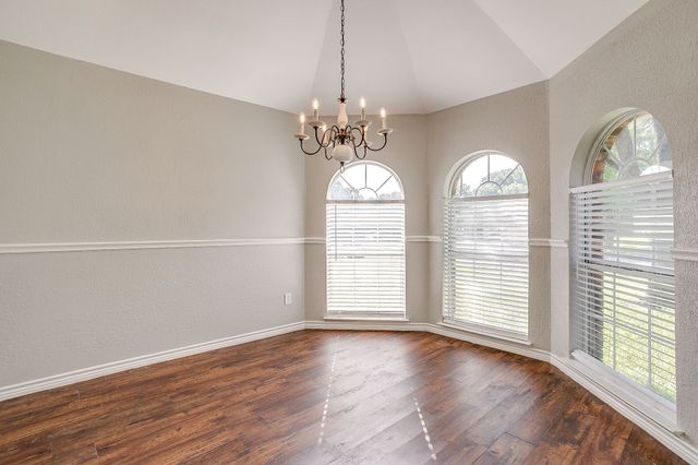 125 NE Brushy Mound Road, Burleson, TX 76028