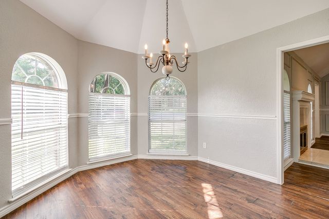 125 NE Brushy Mound Road, Burleson, TX 76028
