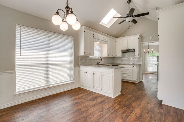 125 NE Brushy Mound Road, Burleson, TX 76028