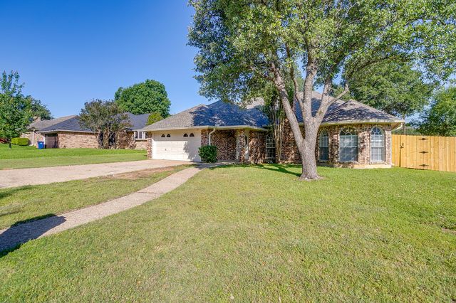 125 NE Brushy Mound Road, Burleson, TX 76028