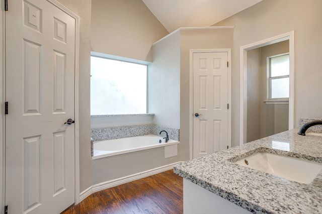 125 NE Brushy Mound Road, Burleson, TX 76028