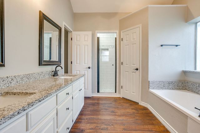 125 NE Brushy Mound Road, Burleson, TX 76028