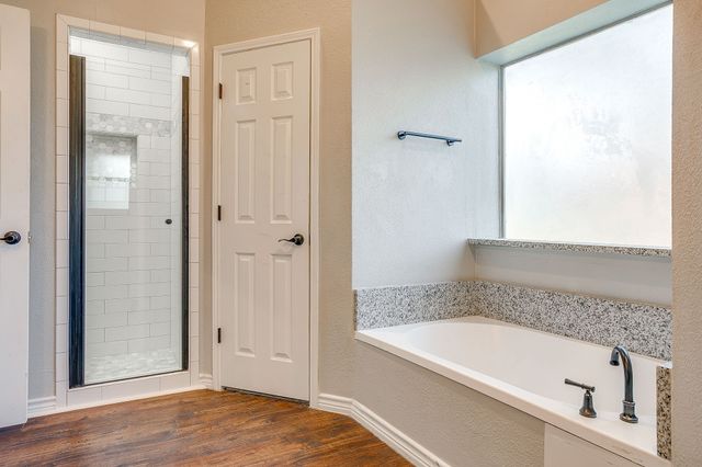 125 NE Brushy Mound Road, Burleson, TX 76028