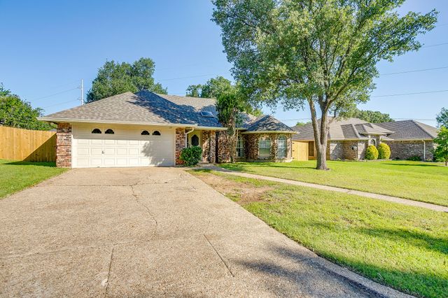 125 NE Brushy Mound Road, Burleson, TX 76028